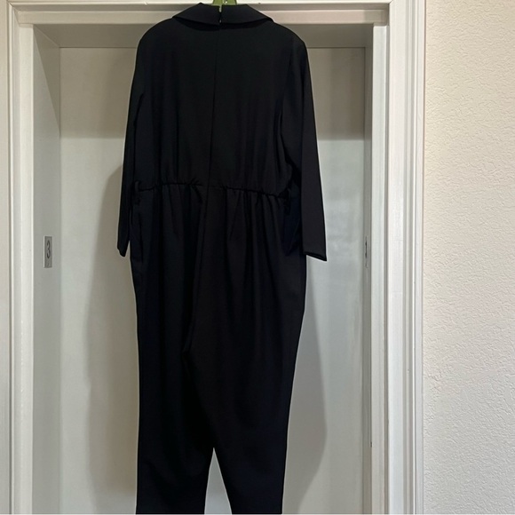 Suit like Black Jumpsuit - Picture 5 of 9